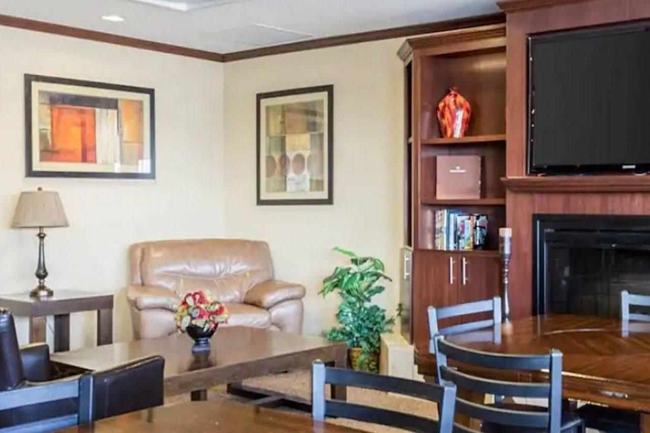 Mainstay Suites Minot Εξωτερικό φωτογραφία