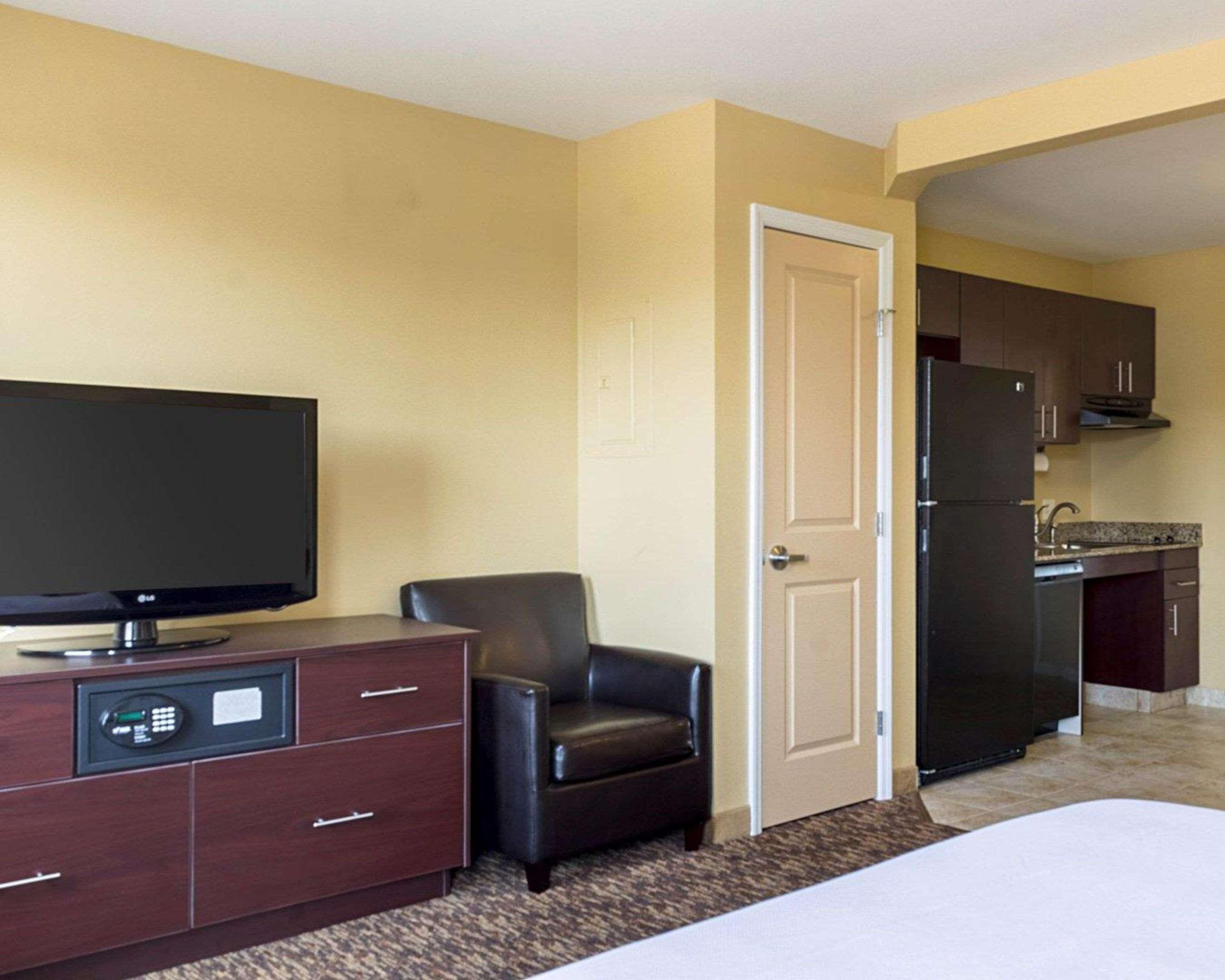 Mainstay Suites Minot Εξωτερικό φωτογραφία