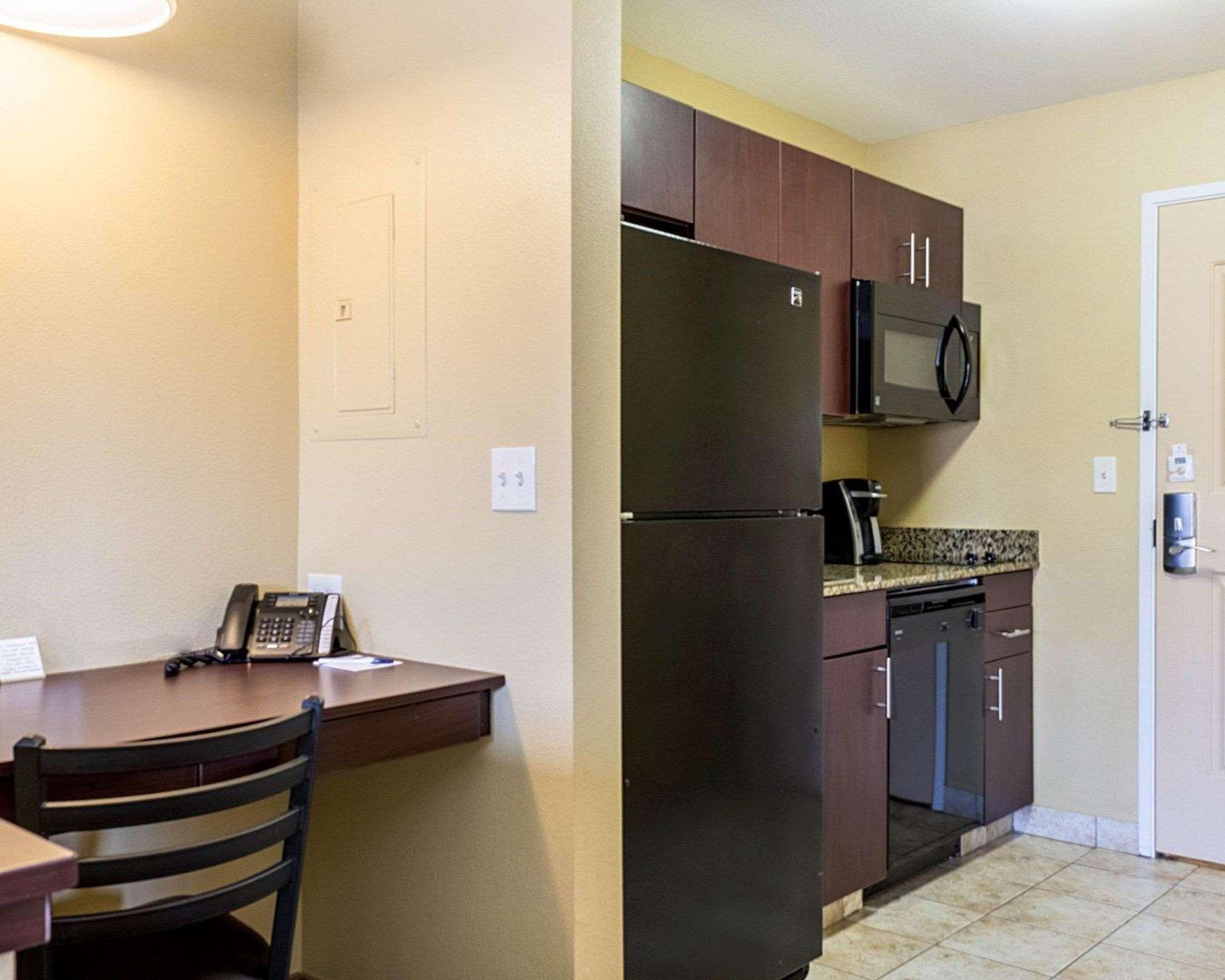 Mainstay Suites Minot Εξωτερικό φωτογραφία
