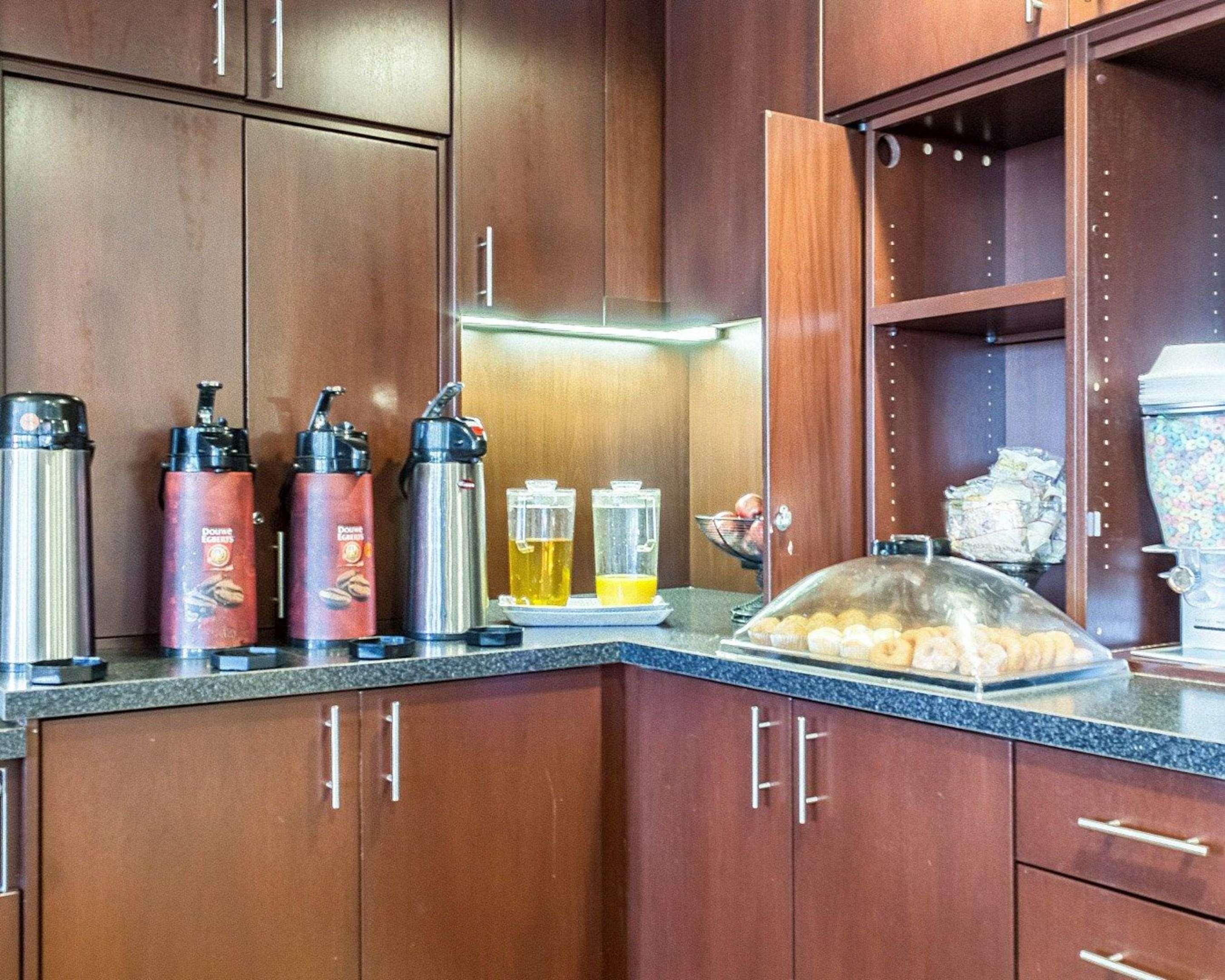 Mainstay Suites Minot Εξωτερικό φωτογραφία
