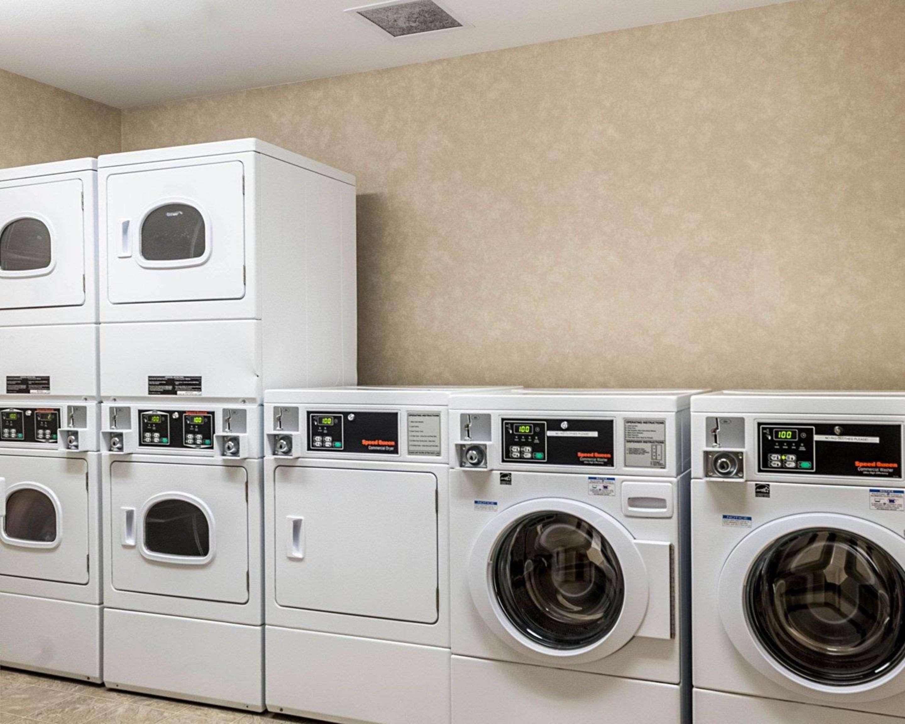Mainstay Suites Minot Εξωτερικό φωτογραφία